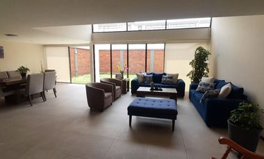 Hermosa casa en Venta modelo Málaga doble altura en Lomas Virreyes, Calimaya