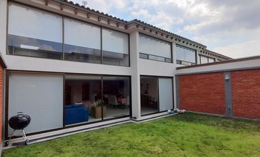 Hermosa casa en Venta modelo Málaga doble altura en Lomas Virreyes, Calimaya