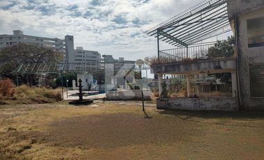 Condominio de 12 Casas y Áreas Comunes Para Remodelar a Precio de Terreno