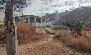 Condominio de 12 Casas y Áreas Comunes Para Remodelar a Precio de Terreno