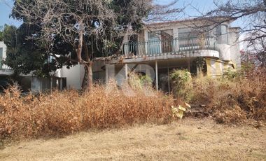 Condominio de 12 Casas y Áreas Comunes Para Remodelar a Precio de Terreno