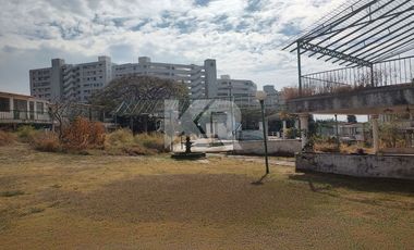 Condominio de 12 Casas y Áreas Comunes Para Remodelar a Precio de Terreno