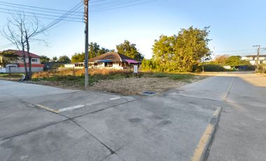 ที่ดินแบ่งขาย สำหรับสร้างบ้าน  ออฟฟิต แยกหลุยส์สันกำแพง 94 ตร.วา จากปกติ 25,000 เหลือเพียง 18,000 บาท-วา