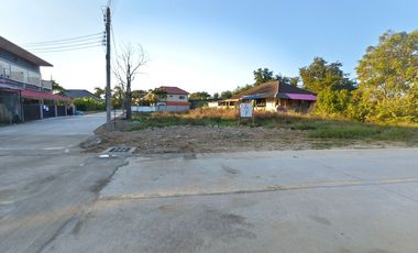 ที่ดินแบ่งขาย สำหรับสร้างบ้าน  ออฟฟิต แยกหลุยส์สันกำแพง 94 ตร.วา จากปกติ 25,000 เหลือเพียง 18,000 บาท-วา