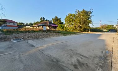 ที่ดินแบ่งขาย สำหรับสร้างบ้าน  ออฟฟิต แยกหลุยส์สันกำแพง 94 ตร.วา จากปกติ 25,000 เหลือเพียง 18,000 บาท-วา