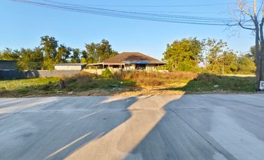 ที่ดินแบ่งขาย สำหรับสร้างบ้าน  ออฟฟิต แยกหลุยส์สันกำแพง 94 ตร.วา จากปกติ 25,000 เหลือเพียง 18,000 บาท-วา