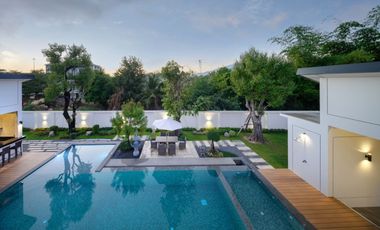 Modern 5 Bedroom Pool Villa in Pa Daet Chiang Mai for Sale