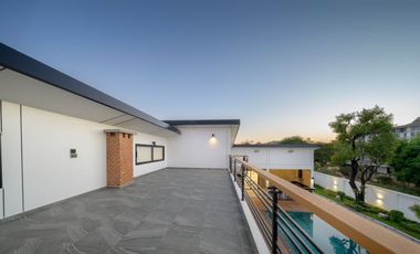 Modern 5 Bedroom Pool Villa in Pa Daet Chiang Mai for Sale