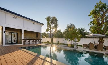 Modern 5 Bedroom Pool Villa in Pa Daet Chiang Mai for Sale