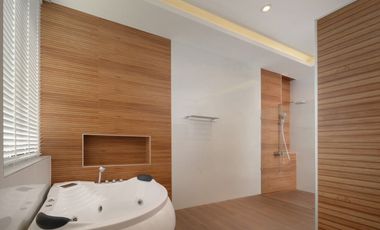 Modern 5 Bedroom Pool Villa in Pa Daet Chiang Mai for Sale