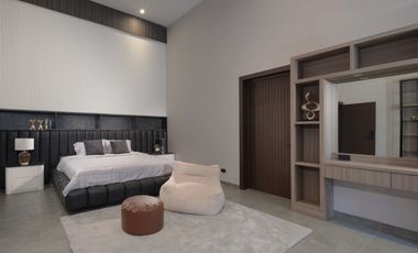 Modern 5 Bedroom Pool Villa in Pa Daet Chiang Mai for Sale