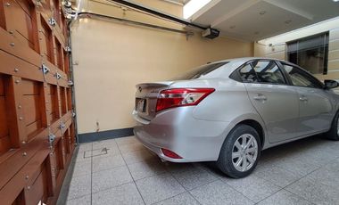 SE VENDE HERMOSA CASA CÉNTRICA EN URBANIZACIÓN SAN ISIDRO DE ICA!