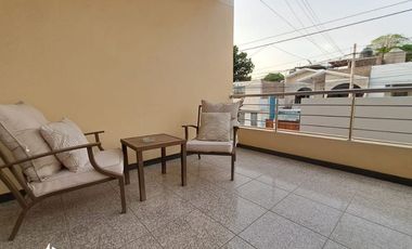 SE VENDE HERMOSA CASA CÉNTRICA EN URBANIZACIÓN SAN ISIDRO DE ICA!