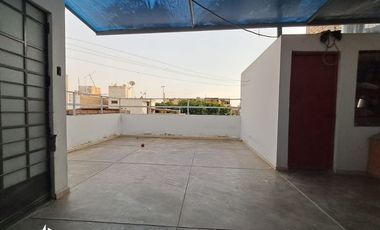 SE VENDE HERMOSA CASA CÉNTRICA EN URBANIZACIÓN SAN ISIDRO DE ICA!