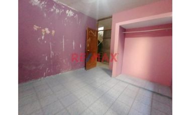 Venta De Casa En Urb.San Ramon - Dos Pisos Mas Azotea // ID: 1122962
