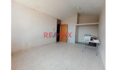 Venta De Casa En Urb.San Ramon - Dos Pisos Mas Azotea // ID: 1122962