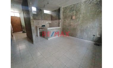 Venta De Casa En Urb.San Ramon - Dos Pisos Mas Azotea // ID: 1122962
