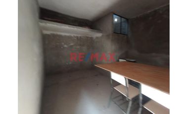 Venta De Casa En Urb.San Ramon - Dos Pisos Mas Azotea // ID: 1122962