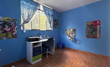 Casa a pasos de la plaza mayor de Santiago y panamericana sur!!