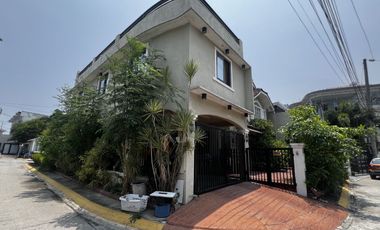 4BR PRE-OWNED HOUSE AND LOT FOR SALE AT AMBASSADOR HILLS MULTINATIONAL VILLAGE PARAÑAQUE