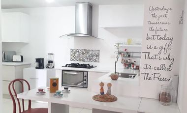 Amplio apartamento cerca a Carulla Palmas, fácil acceso!