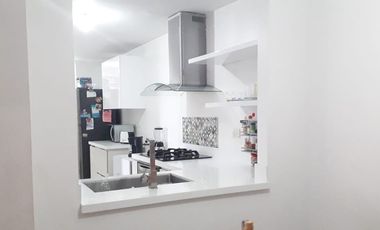 Amplio apartamento cerca a Carulla Palmas, fácil acceso!
