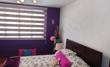 ESPACIOSA CASA de 5 Dormitorios EN VENTA ubicada a pocos pasos de la Av de las Américas y Puertas del Sol