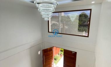 Three Storey House & Lot For Lease in Multinational Village Parañaque