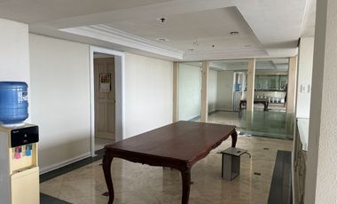 RUSH SALE! 5BR UNIT WITH PARKING - One Beverly Place, San Juan City