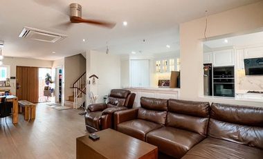 [SALE] Wonderful Living, premium quality House, near Terminal Rama III - Sathorn. 4 Beds spacious & perfectly finished(Soi Charoenrat 10) (H30103)