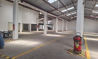 VENTA O ARRIENDO GALPON FUERA DE PICO Y PLACA, SECTOR CARAPUNGO