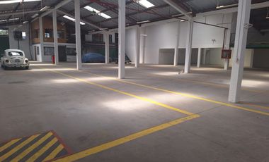 VENTA O ARRIENDO GALPON FUERA DE PICO Y PLACA, SECTOR CARAPUNGO