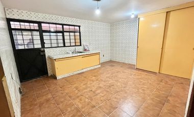 CASA PARA OFICINA EN VALLARTA NORTE