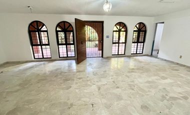 CASA PARA OFICINA EN VALLARTA NORTE