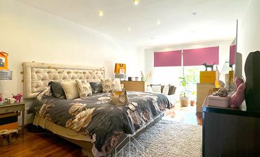 Casa de alto estándar 6D + quincho + piscina + vistas