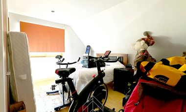 Casa de alto estándar 6D + quincho + piscina + vistas