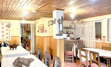 Amplia y cómoda casa con múltiples recintos