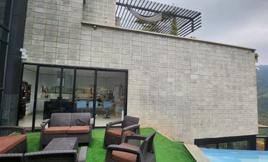 VENTA DE ESPECTACULAR CASA EN LA VÍA A  CRISTO REY ID 769