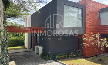 Moderna Casa en Nayón $1.800 (Incl.alícuota-Serv. Básicos)Entorno natural-moderno