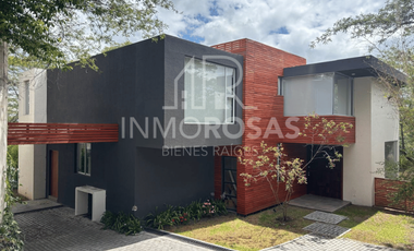 Moderna Casa en Nayón $1.800 (Incl.alícuota-Serv. Básicos)Entorno natural-moderno