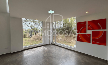 Moderna Casa en Nayón $1.800 (Incl.alícuota-Serv. Básicos)Entorno natural-moderno