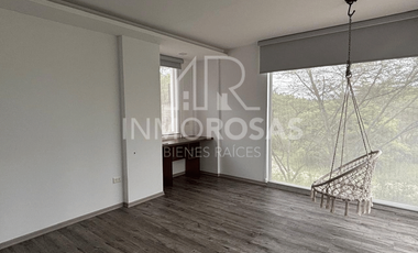 Moderna Casa en Nayón $1.800 (Incl.alícuota-Serv. Básicos)Entorno natural-moderno