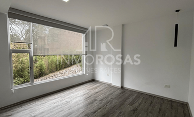 Moderna Casa en Nayón $1.800 (Incl.alícuota-Serv. Básicos)Entorno natural-moderno