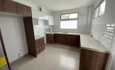 VENDO DEPARTAMENTO EN SAMBORONDÓN POR ESTRENAR