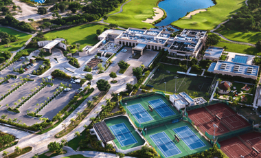 Gran casa en venta de 3 recámaras en una planta con acabados PREMIUM dentro del Country Club