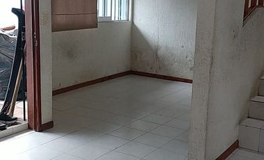 VENDO CASA EN COLONIA LOS TULIPANES EN XALAPA, VER