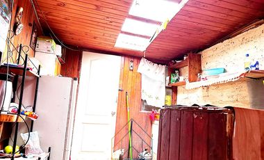 Terreno con 4 Casas Construidas - excelente ubicación