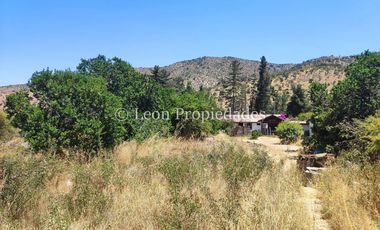 Leon Propiedades vende parcela con 2 casas en sector Cuyuncavi alto, Curacaví.