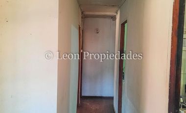 Leon Propiedades vende parcela con 2 casas en sector Cuyuncavi alto, Curacaví.