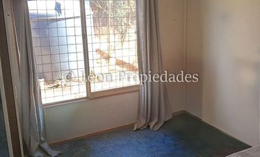 Leon Propiedades vende parcela con 2 casas en sector Cuyuncavi alto, Curacaví.